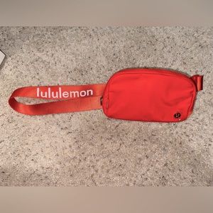 Lululemon belt bag